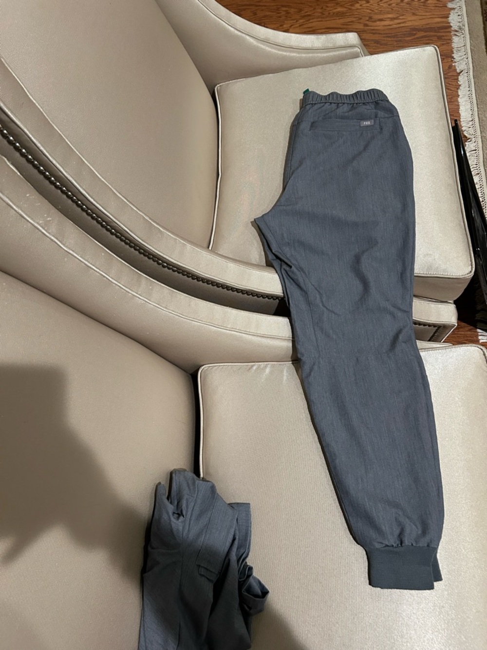 FIGS Men's Medium Graphite Leon scrub top and Jogger Pants set.
